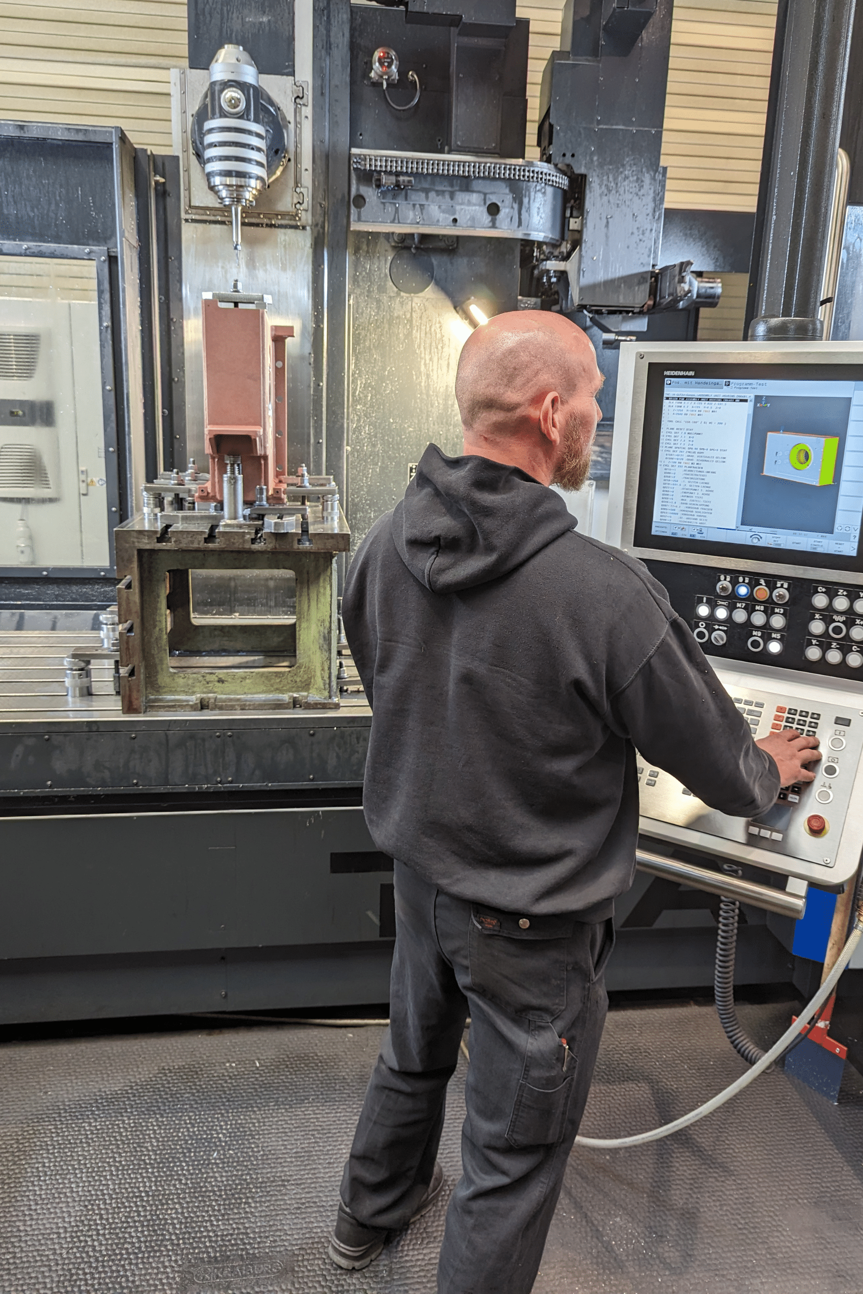 CNC-Fräsmaschine, 5-Achs-Maschine, Soraluce, Mitarbeiter