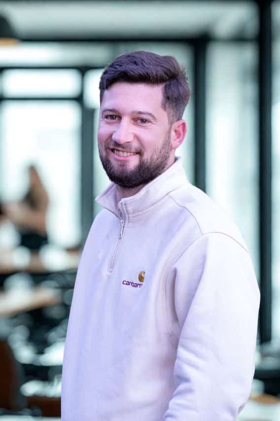 Mitarbeiter, Einkauf